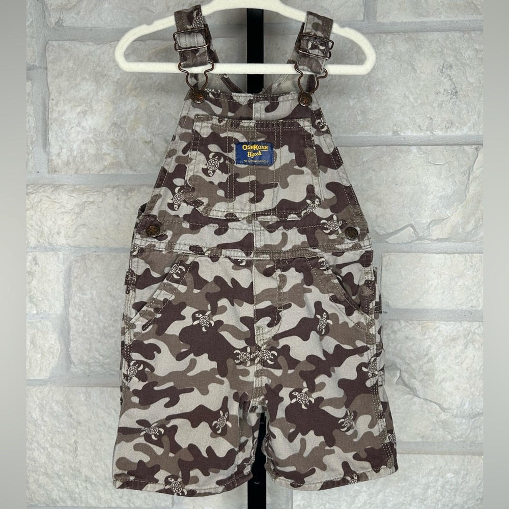 OshKosh Bgosh Baby Camouflage with Turtles Overalls Size 24 Months with Snaps